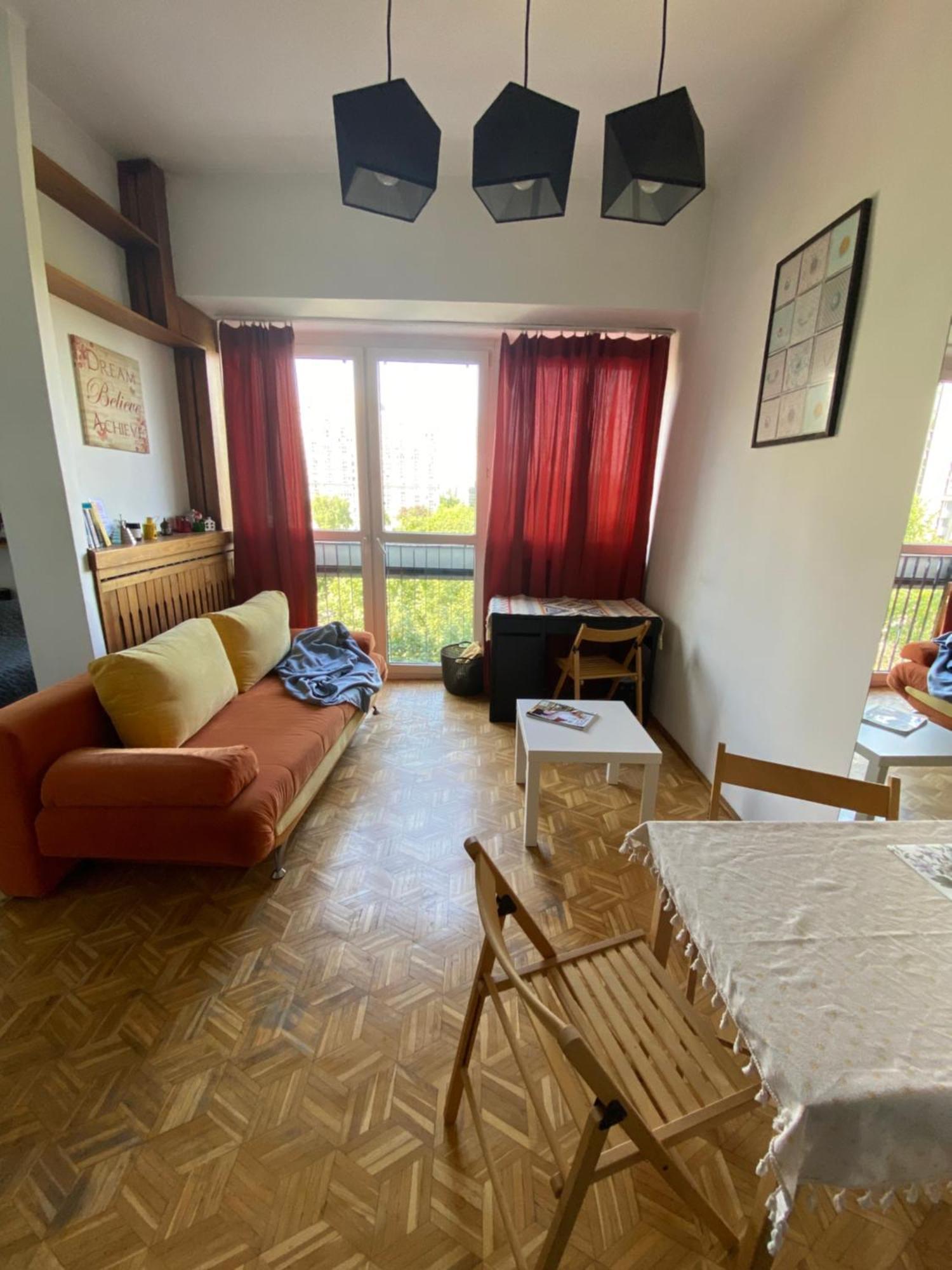 Ohmyhome - Sunny Apartment In City Center Varsavia Esterno foto