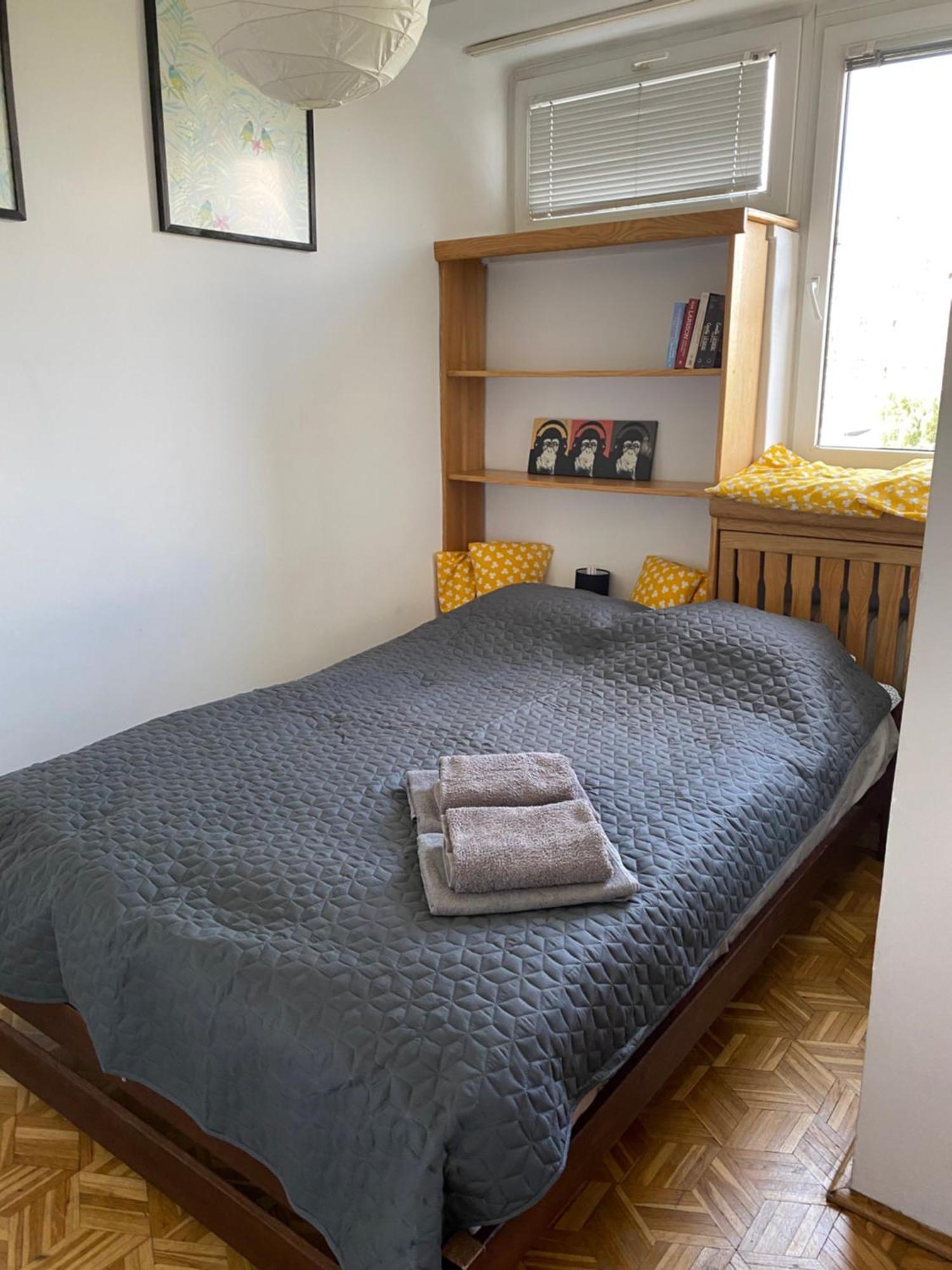 Ohmyhome - Sunny Apartment In City Center Varsavia Esterno foto